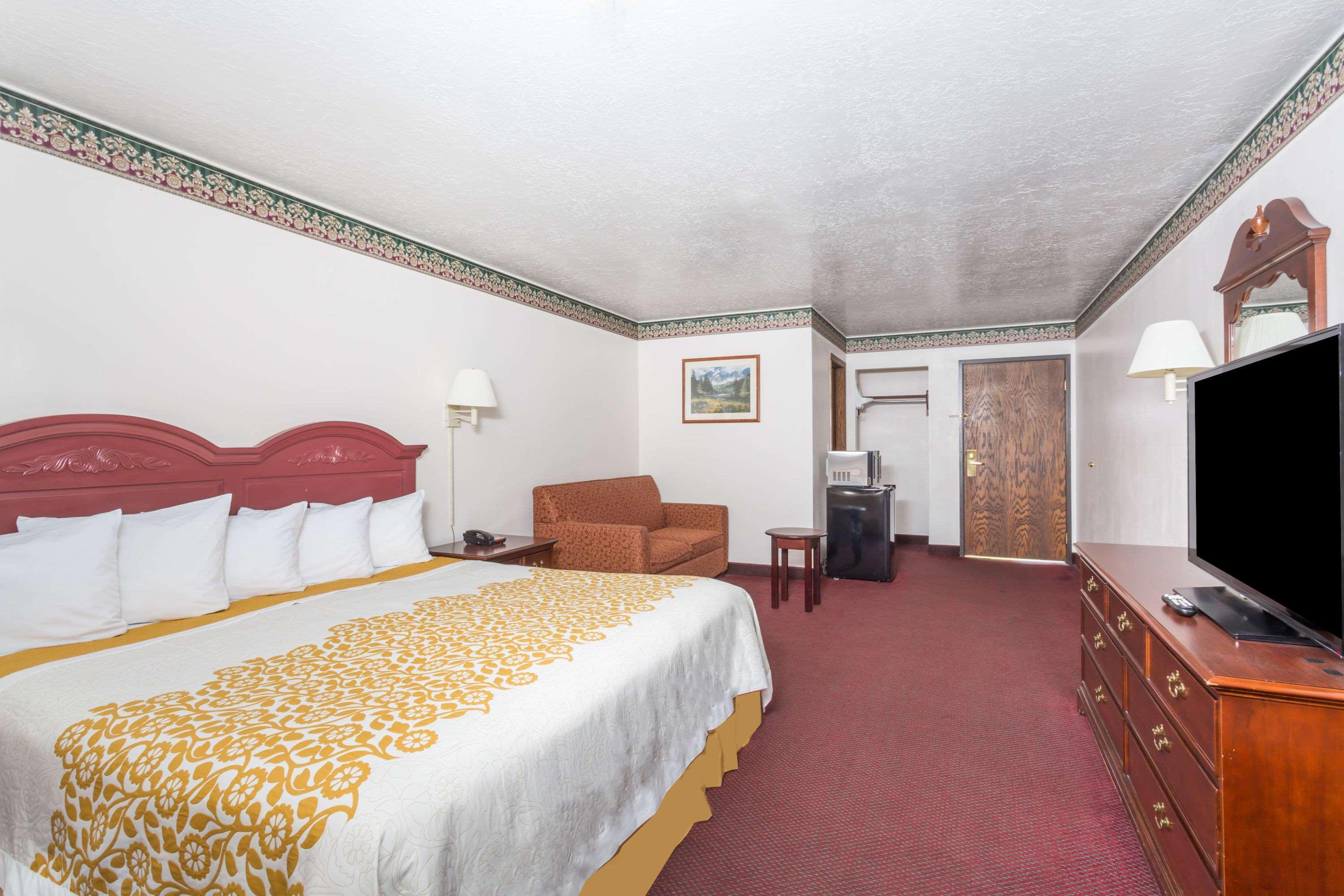 Hotel Days By Wyndham Wy Evanston
